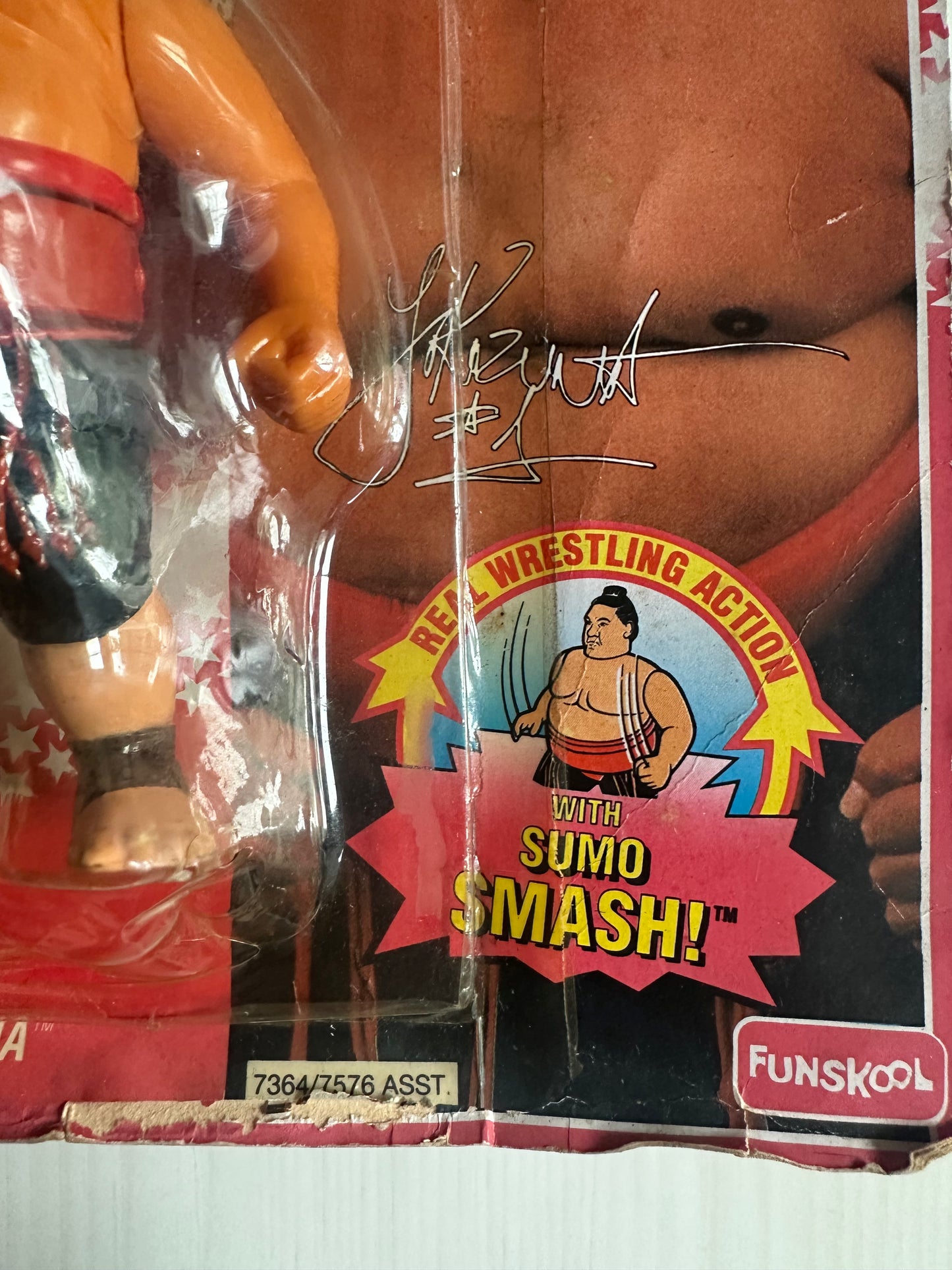 Yokozuna Series 8 WWF Hasbro MOC Funskool figure